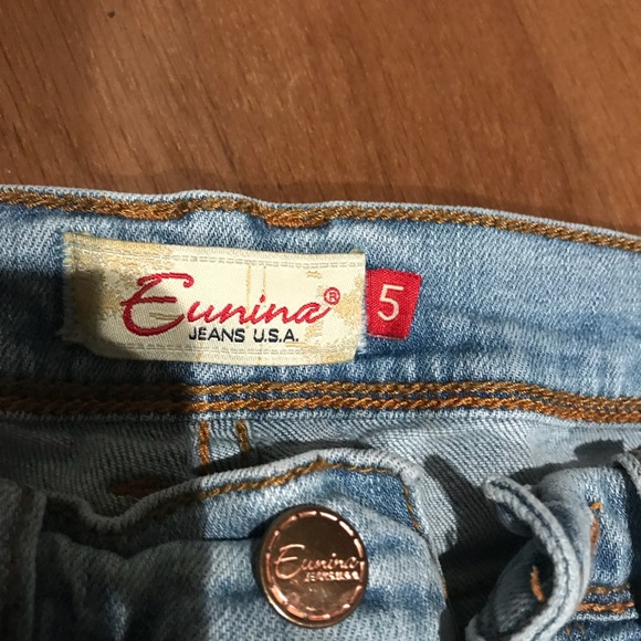 Eunina Jeans - Picture 3 of 4